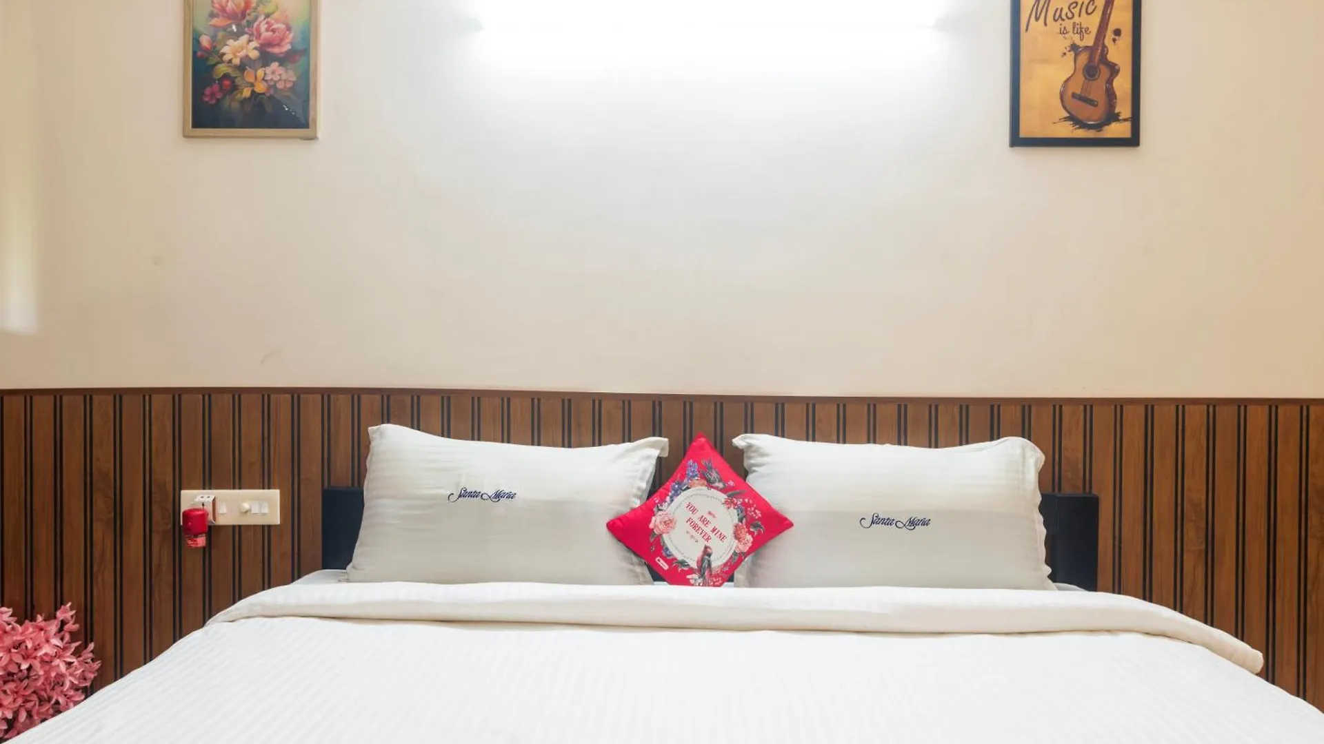 Sancta Maria Airport Hotel Kochi