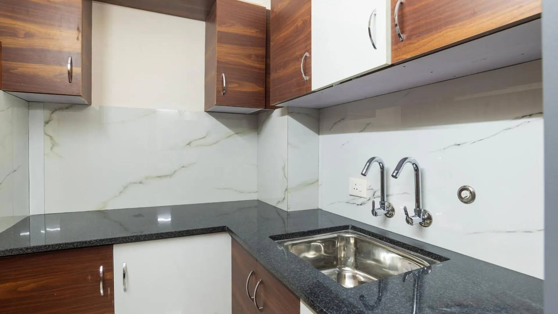 Sancta Maria Airport Hotel Kochi