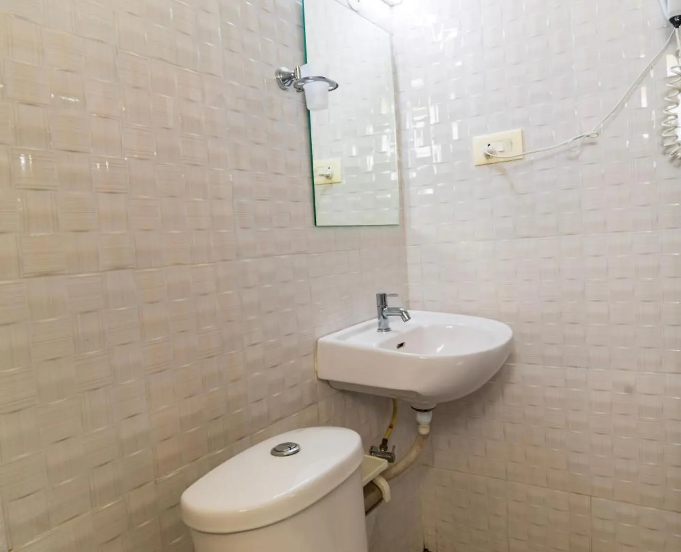Sancta Maria Airport Hotel Kochi