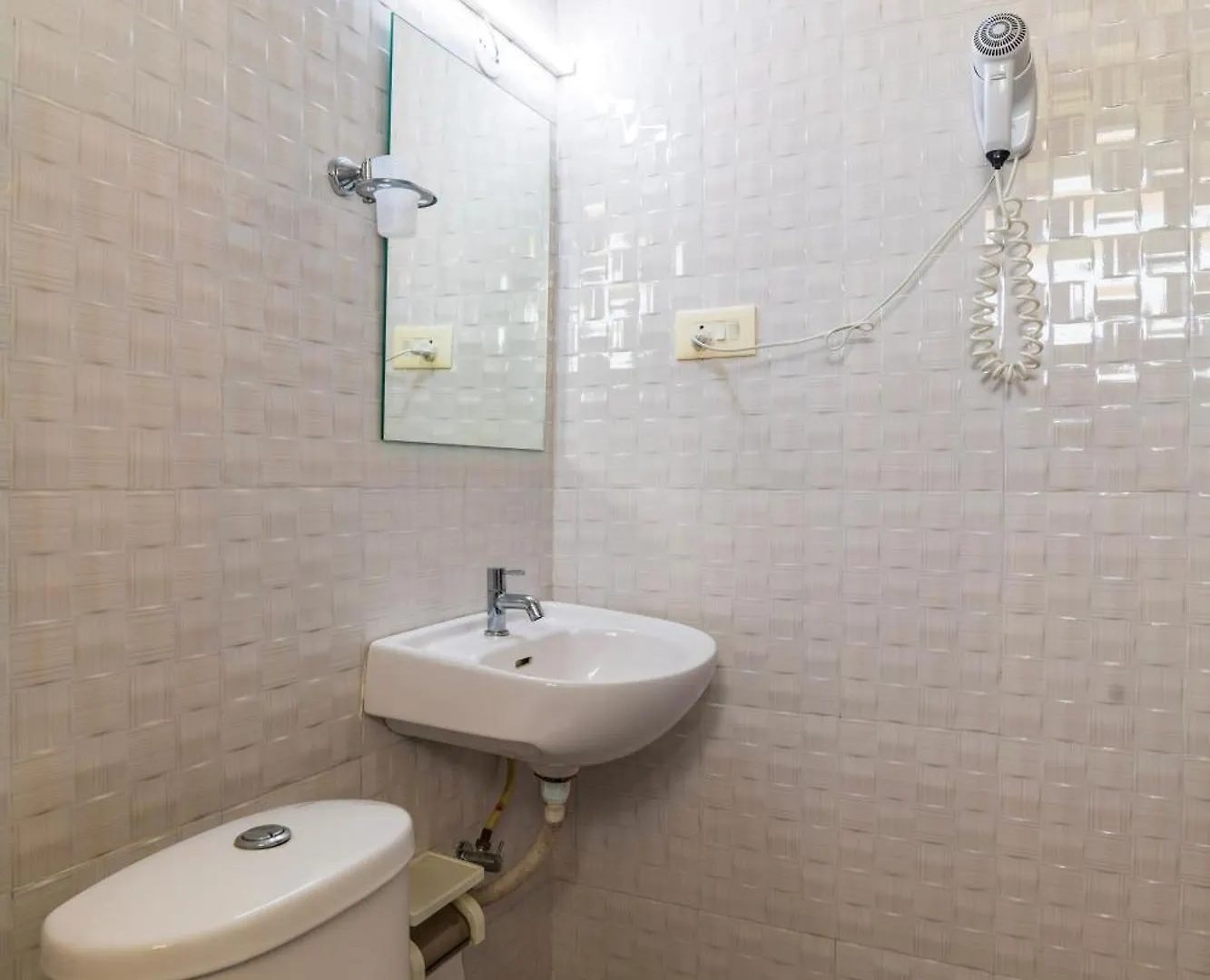 Sancta Maria Airport Hotel Kochi 0*,  India
